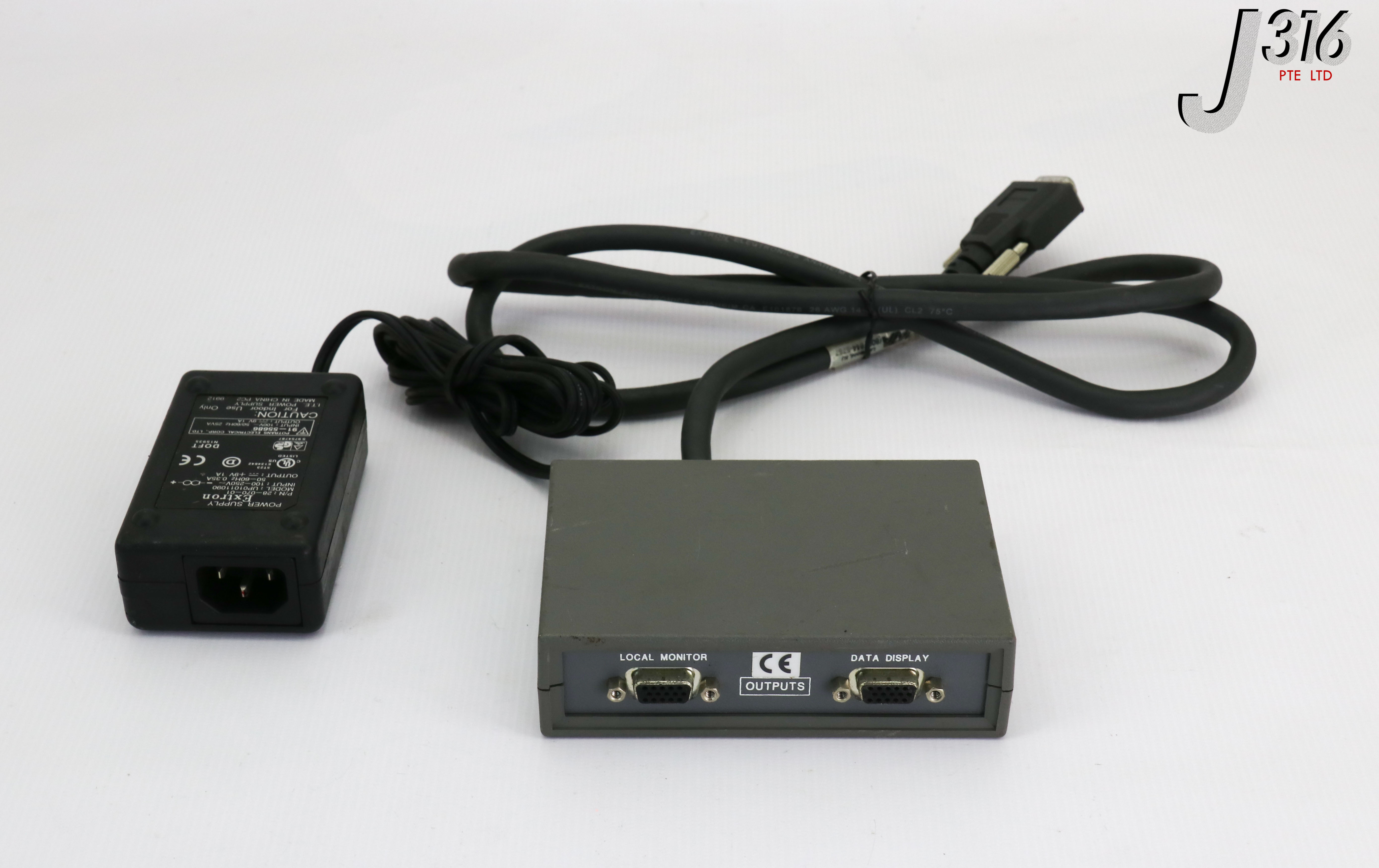 専用③ 16873 EXTRON TWO OUTPUT VGA DIST AMPL UP01011090 P/N 28-070-01 P/2